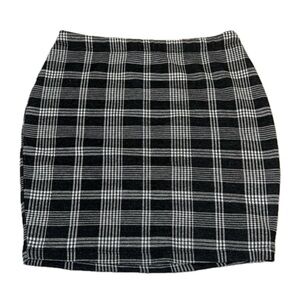 Fashion Nova mini skirt